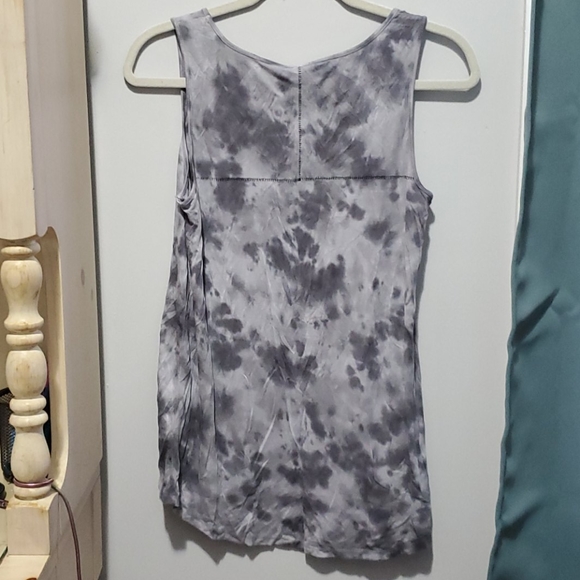 5/$10 Cable & Gauge Size Small Gray Tie Dye Tank - Picture 4 of 6